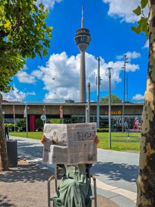 krant lezen in Düsseldorf